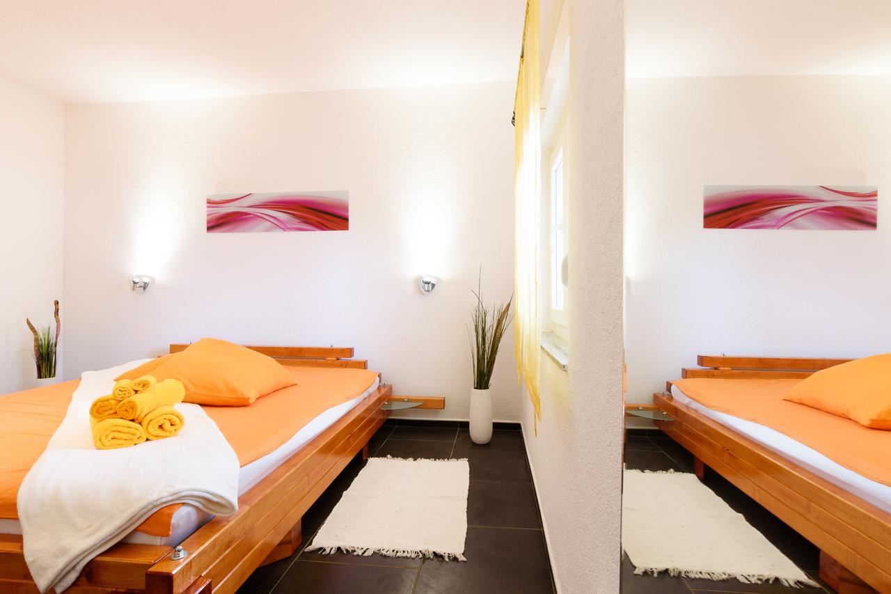 Studio Apartment Maslina Gornji Karin Exterior foto